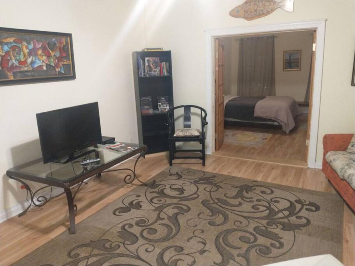 Loft Apartment W River Views Солсбери Экстерьер фото